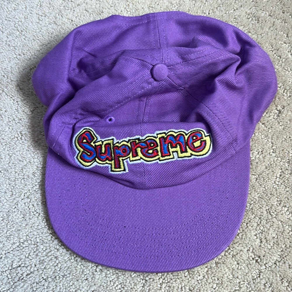 Supreme Gonz Logo 6-Panel
Purple